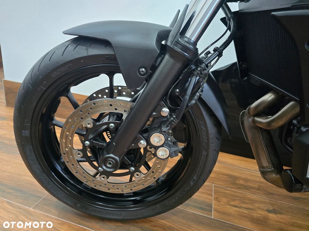 Yamaha MT - 17