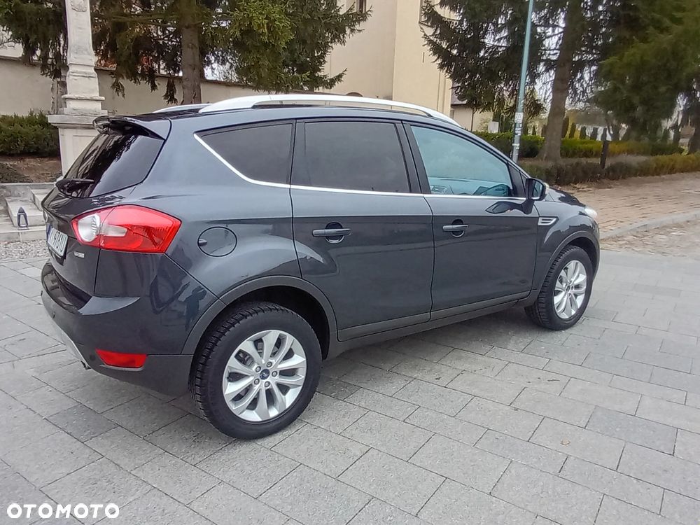 Ford Kuga 2.0 TDCi 2x4 Titanium - 14