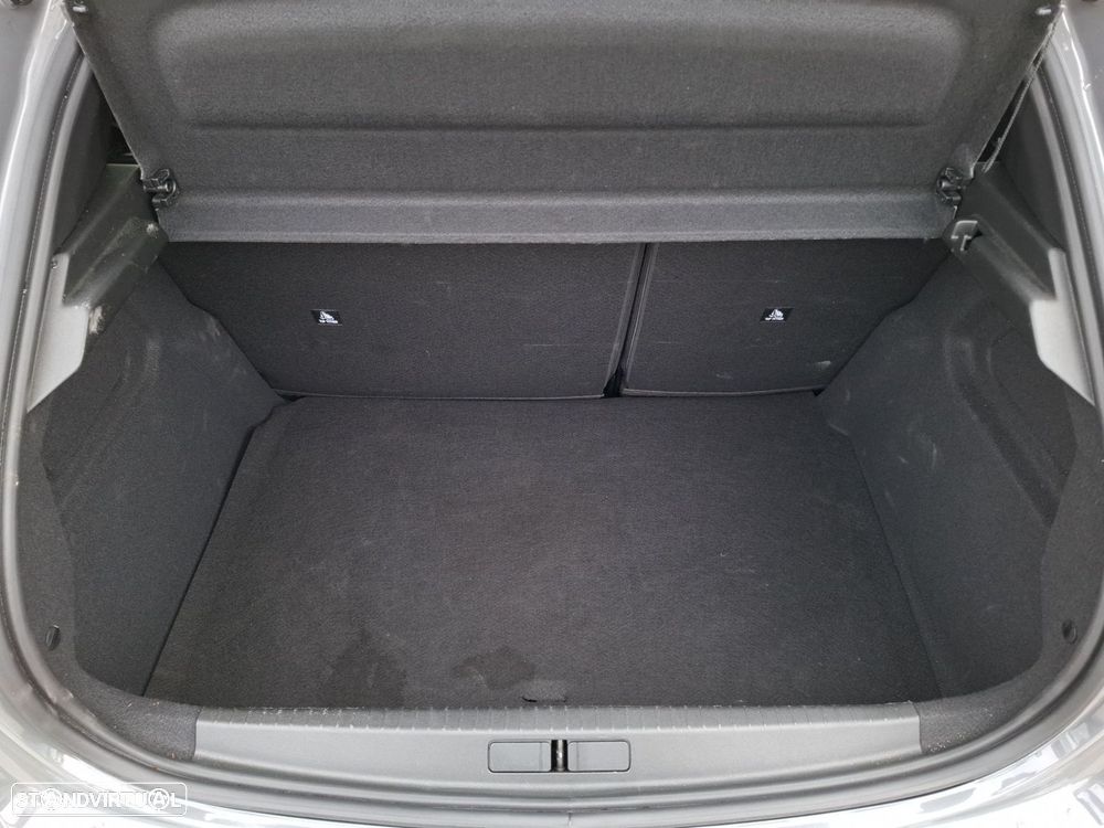 Peugeot 208 1.2 Hybrid Allure e-DCS6 - 23