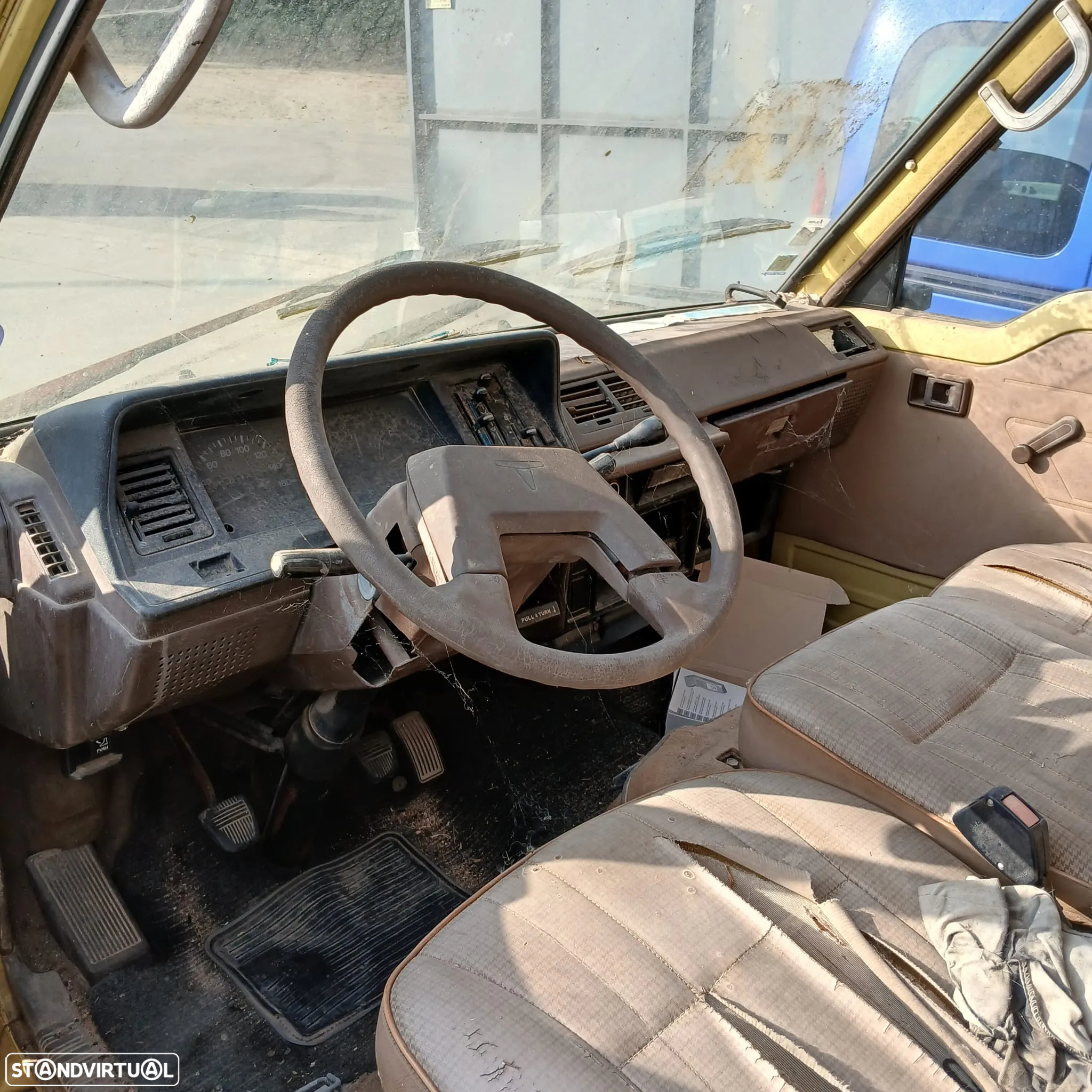 Toyota Hiace 2.4 D de 1990 – Peças Usadas (9943) - 5