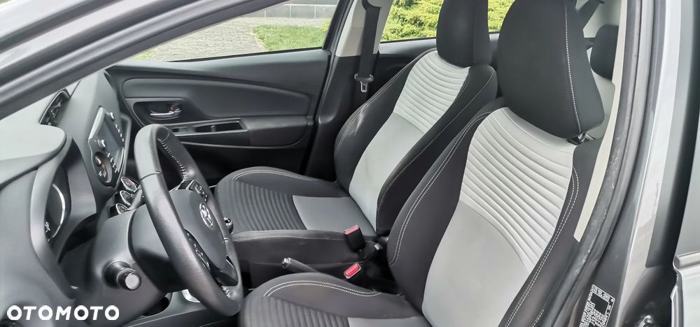Toyota Yaris 1.5 Life - 13