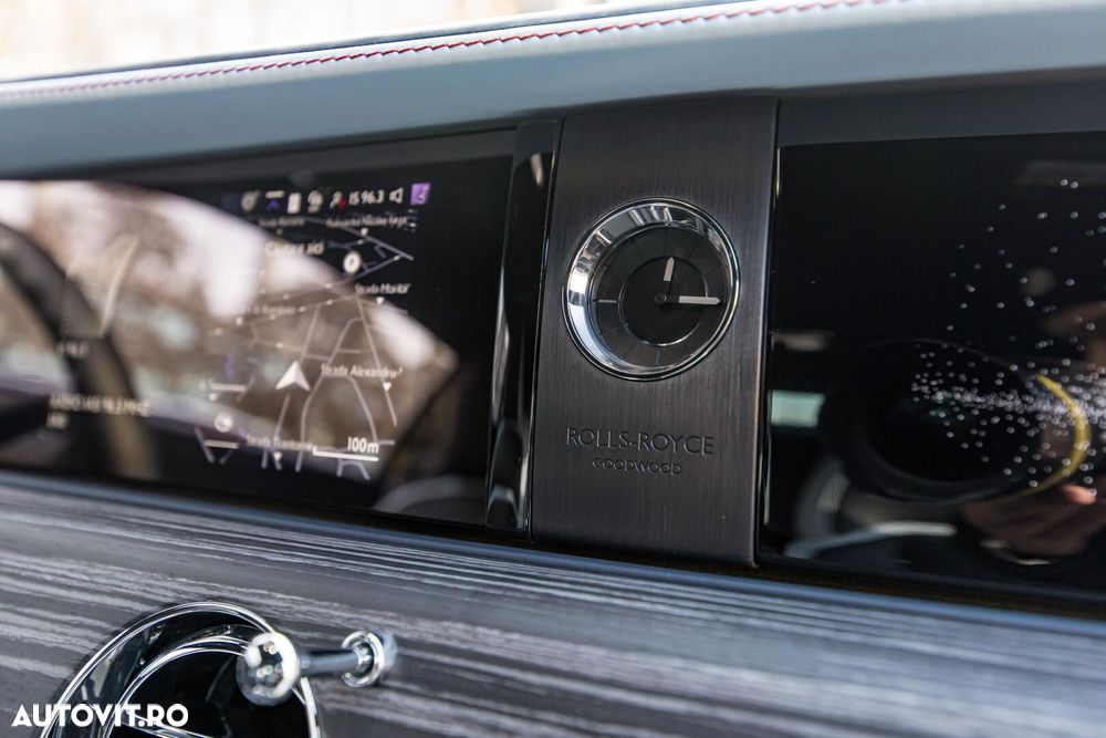 Rolls-Royce Spectre - 30