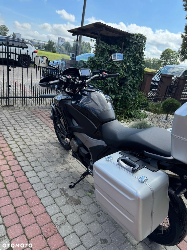 Honda VFR - 13