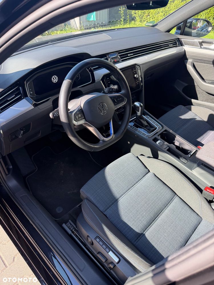 Volkswagen Passat - 5