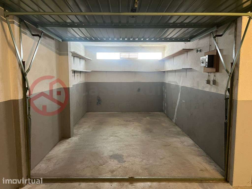 Garagem para arrendar no Feijó - Grande imagem: 4/13