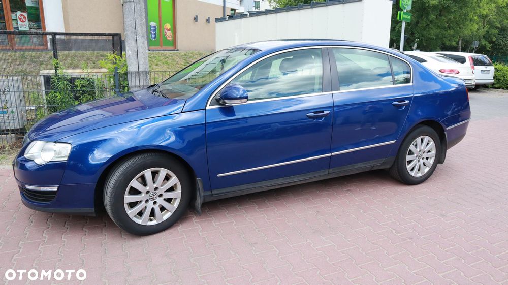 Volkswagen Passat 2.0 TDI Comfortline - 8