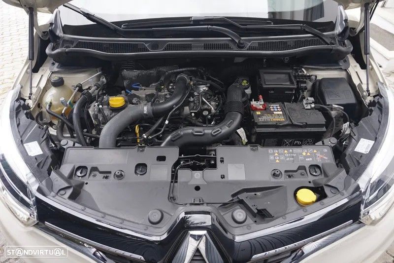 Renault Captur 1.2 TCe Exclusive - 25