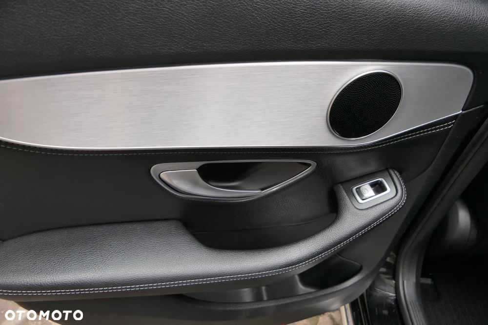 Mercedes-Benz Klasa C 180 (BlueEFFICIENCY) - 28