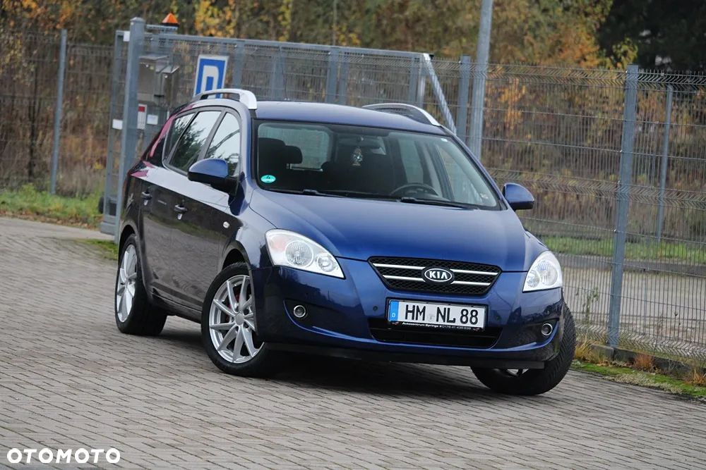 Kia Ceed - 1
