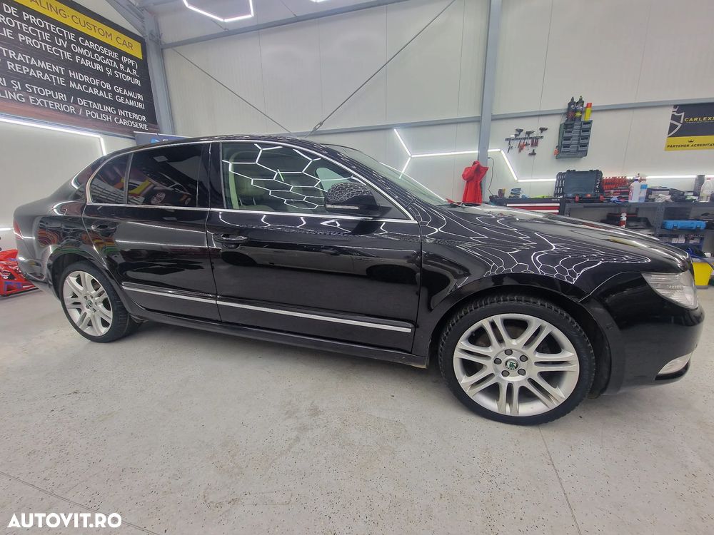 Skoda Superb 2.0 TDI Ambition DSG - 16