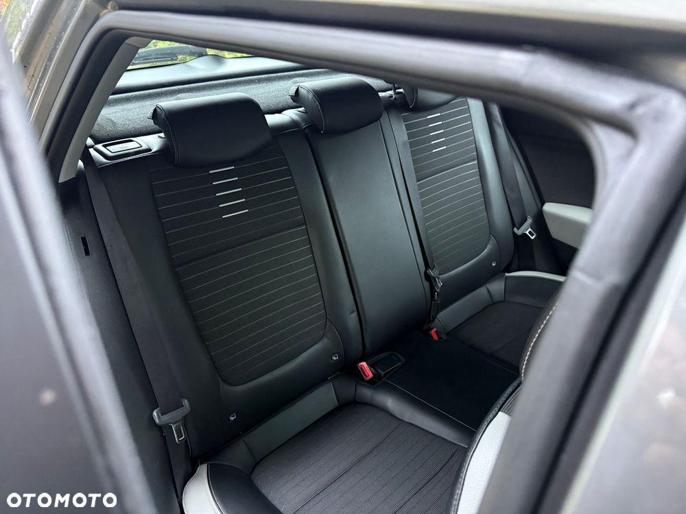 Kia Stonic 1.2 L - 31