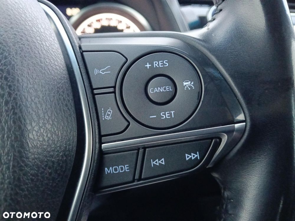 Toyota Camry 2.5 Hybrid Executive CVT - 21