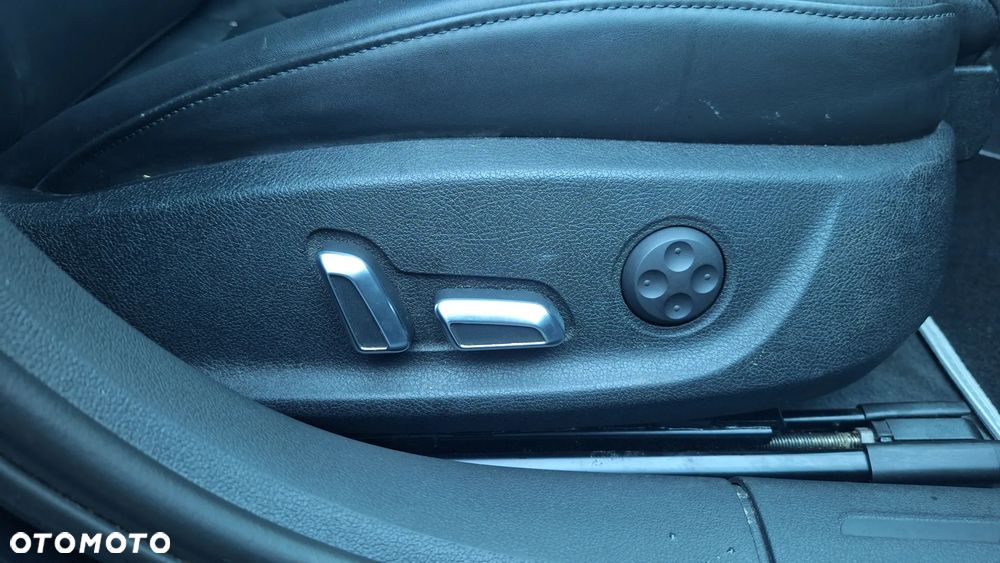 Audi A4 Avant 2.0 TDI DPF quattro S tronic S line Sportpaket - 20