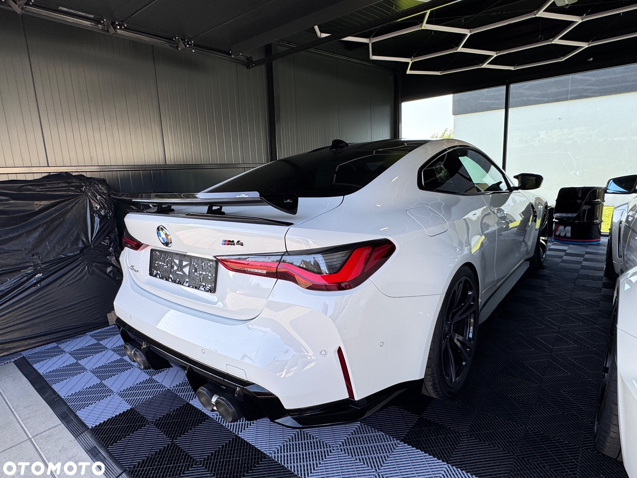 BMW M4 Standard - 35
