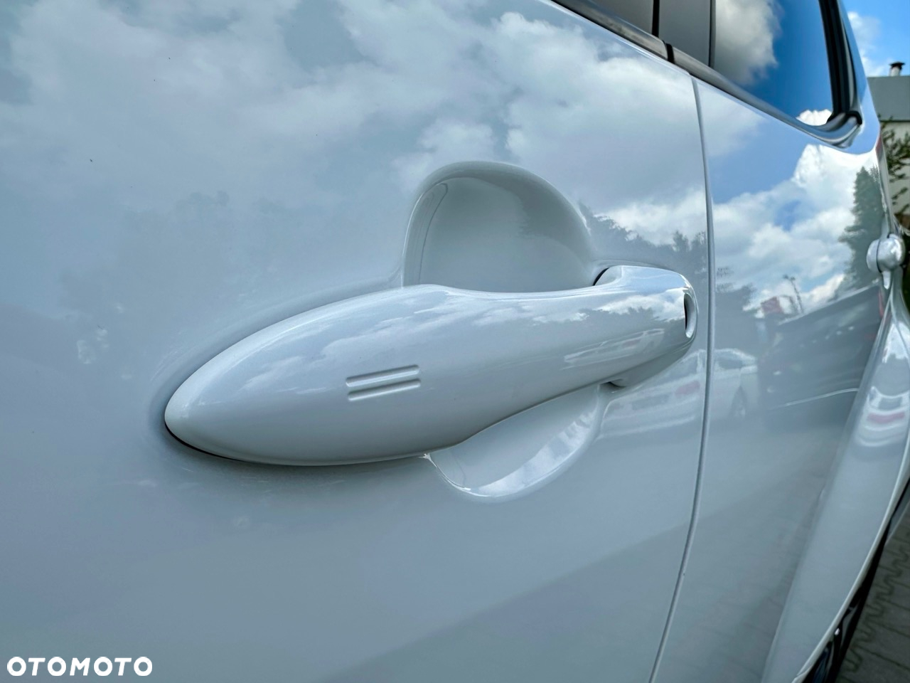 Toyota Yaris Hybrid 1.5 Comfort - 35