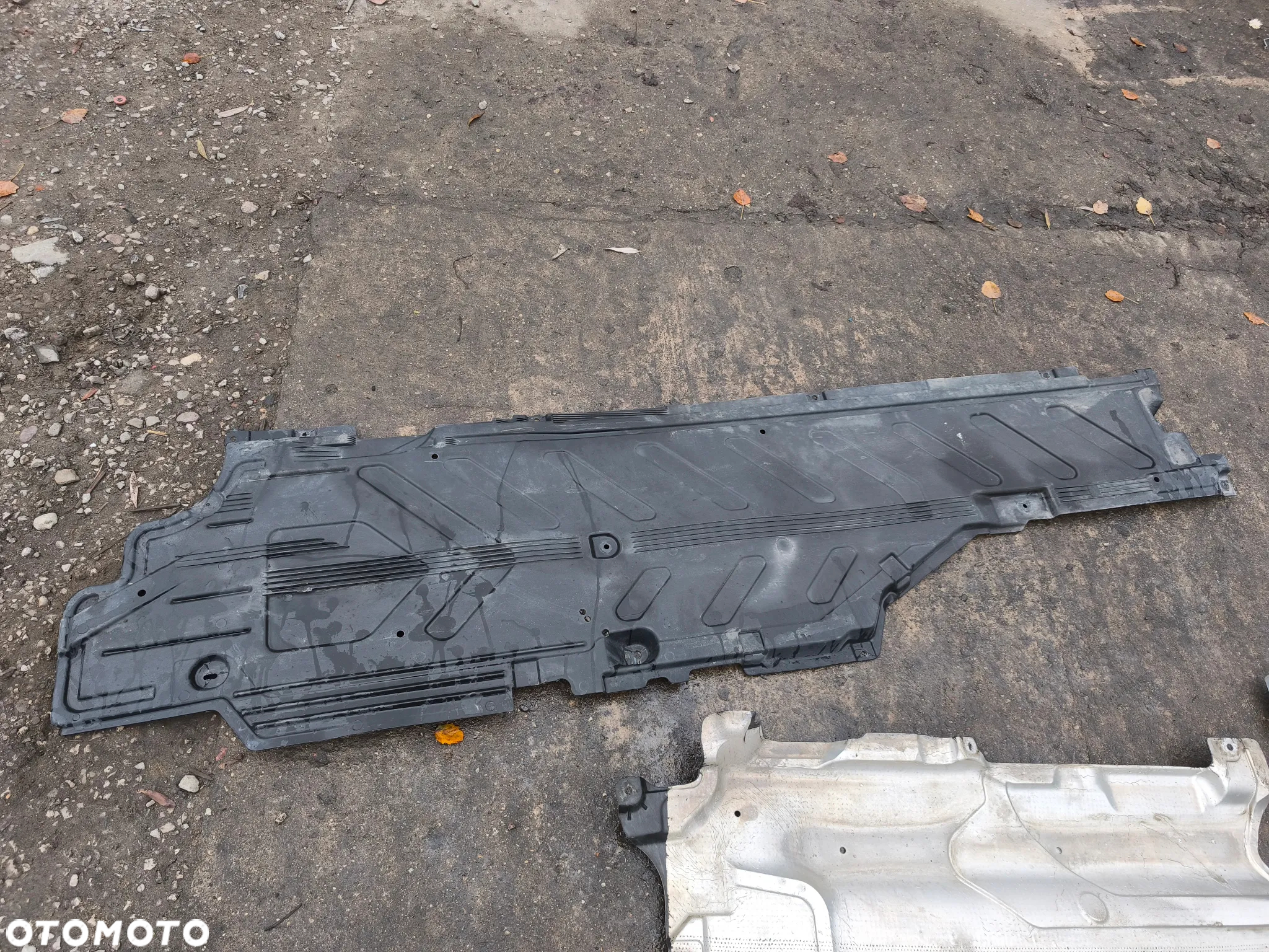Osłony podwozia e-klasa w213 komplet a2135200200 A2135200800 a2136806307  A2135206000 - 11