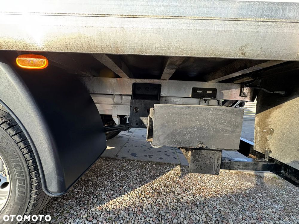 Volkswagen CRAFTER BLIŻNIAKI KONTENER WINDA KLIMATYZACJA - 22