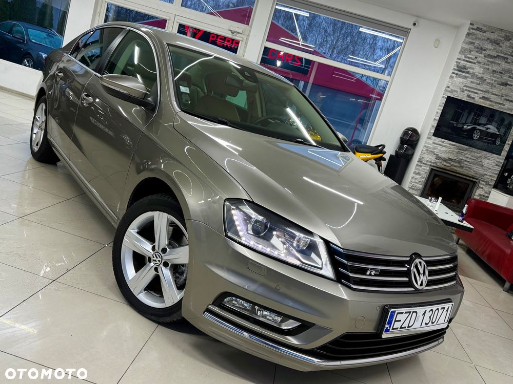 Volkswagen Passat 1.4 TSI R-Line Edition Plus - 26