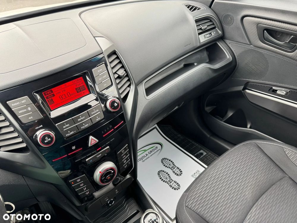 SsangYong/KGM XLV - 16