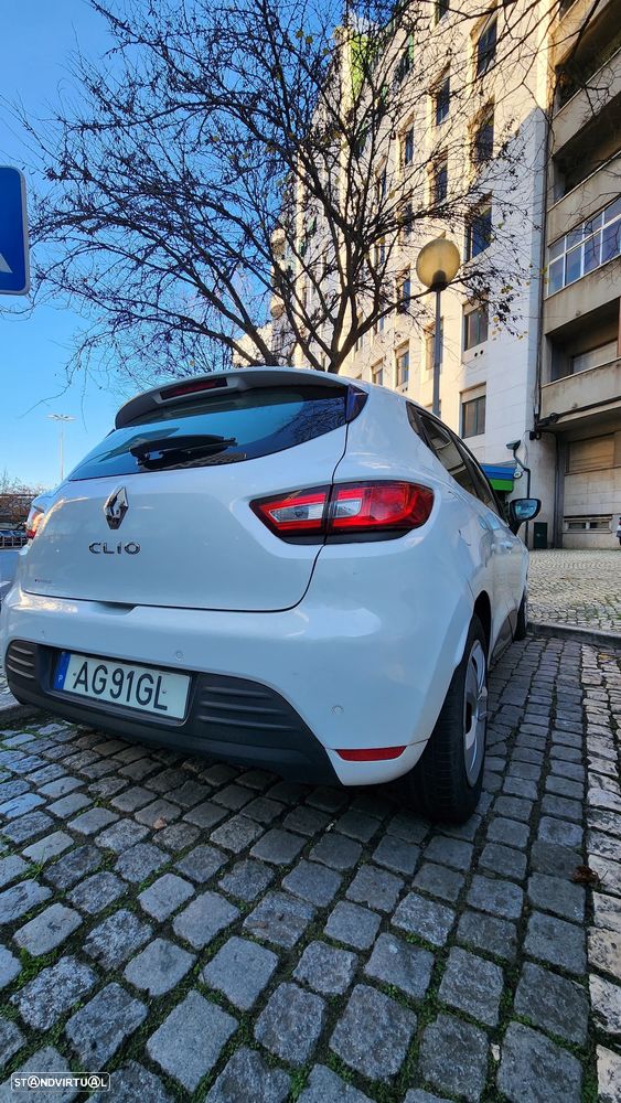 Renault Clio 1.2 16V 75 LIMITED - 6