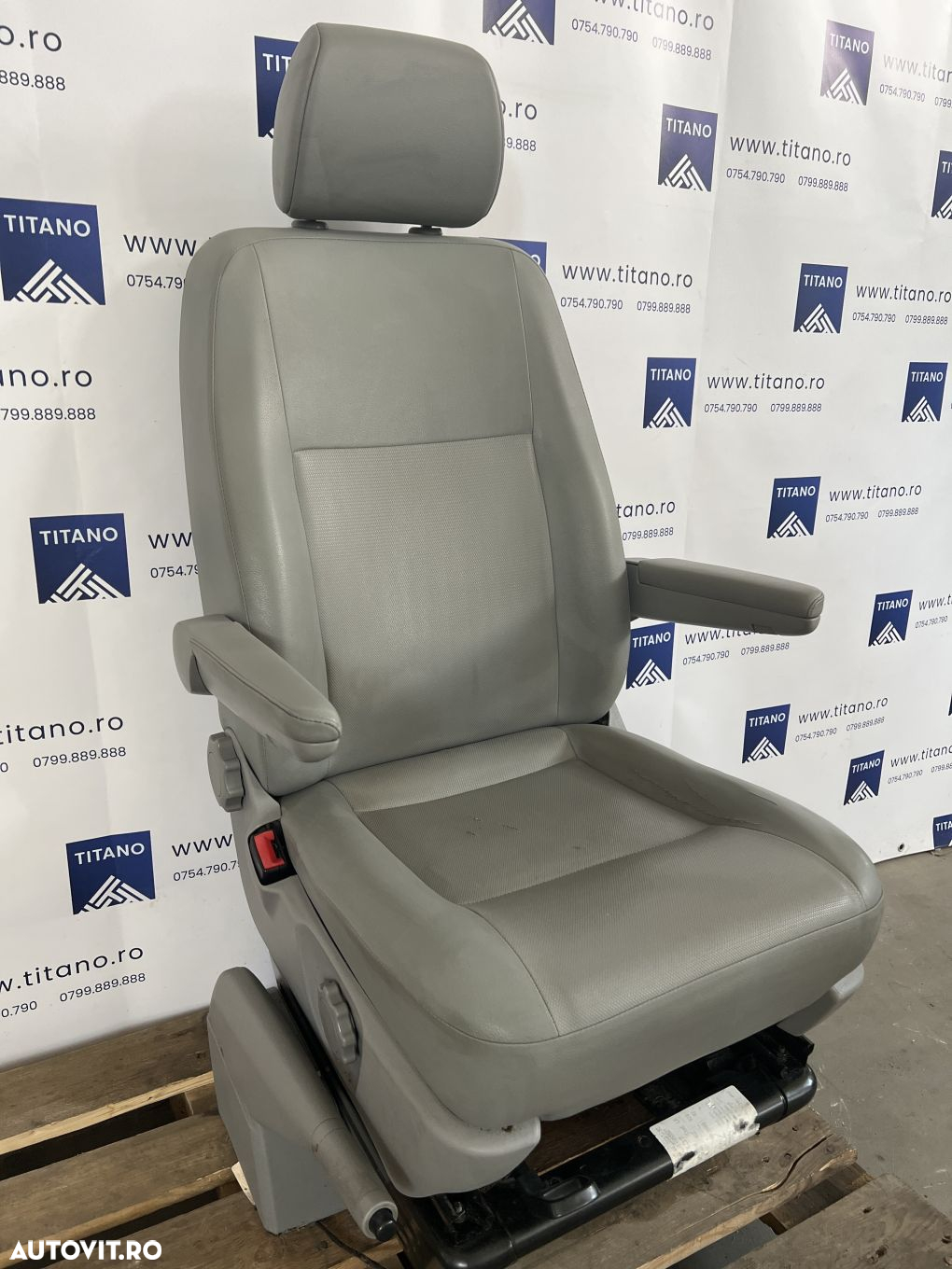 Scaun sofer VW T5 2.0TDI Caravelle - 3
