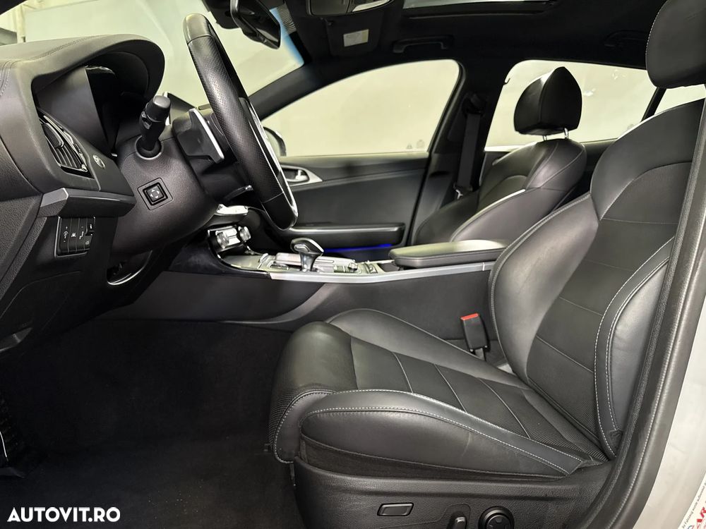 Kia Stinger - 25