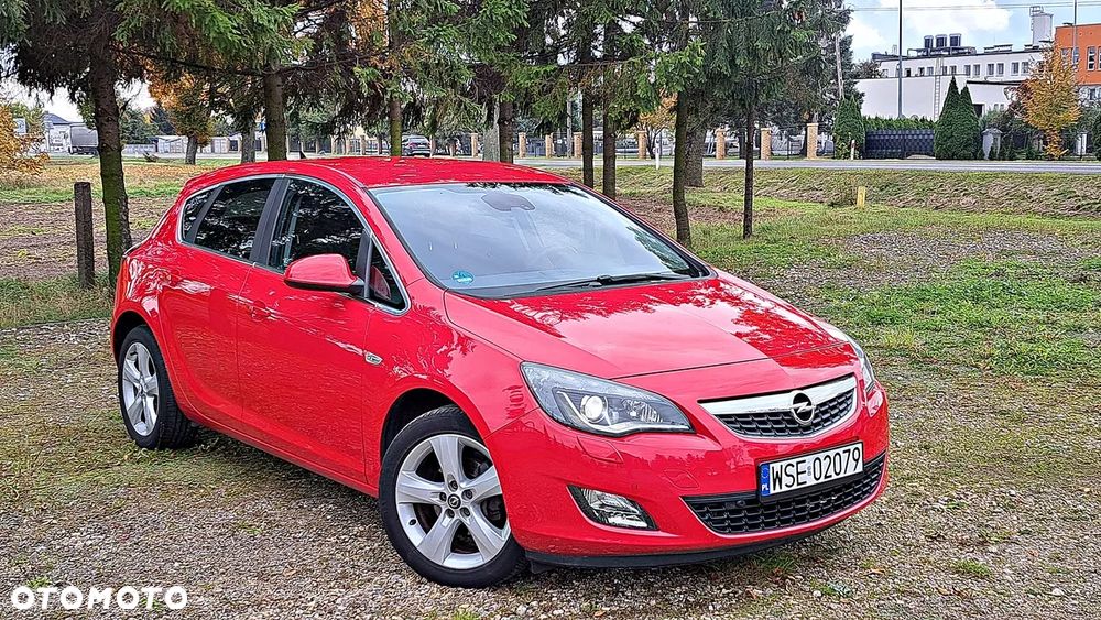 Opel Astra 1.4 Turbo Cosmo - 2