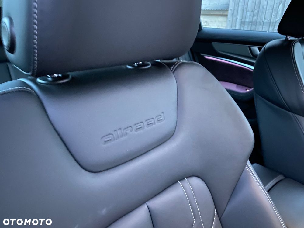 Audi A6 Allroad - 16