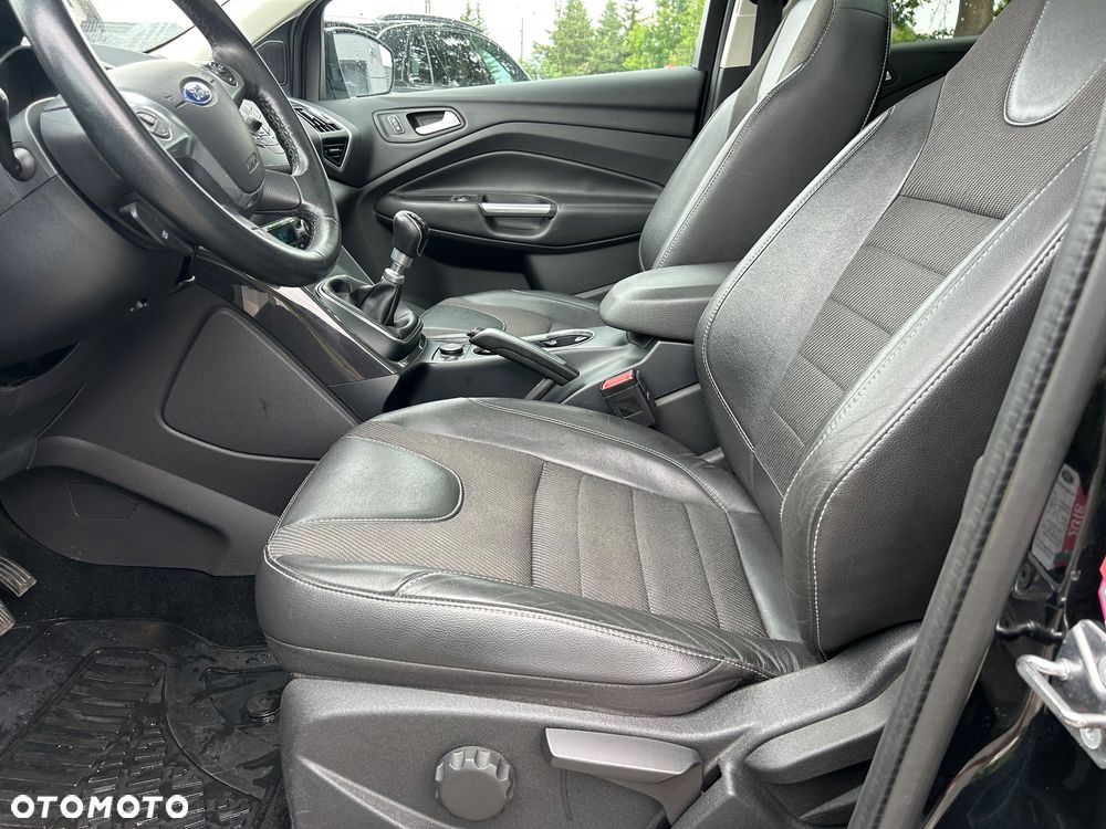 Ford Kuga 1.5 EcoBoost 2x4 Titanium - 20