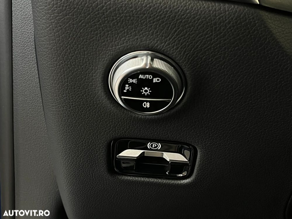 Mercedes-Benz GLC Coupe 300 e 4MATIC PHEV - 23