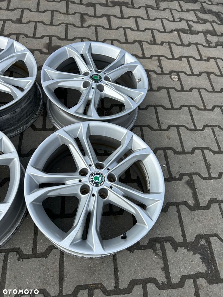 Alufelgi 18 cali 5x112 Skoa Seat Audi Volkswagen Octavia IV Golf 8 Leon IV Cupra - 8