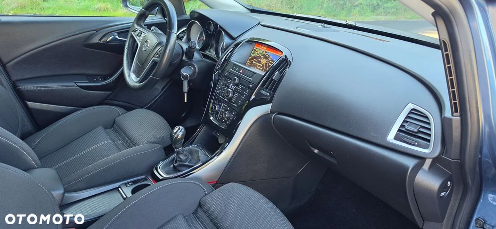 Opel Astra 2.0 CDTI Cosmo - 27