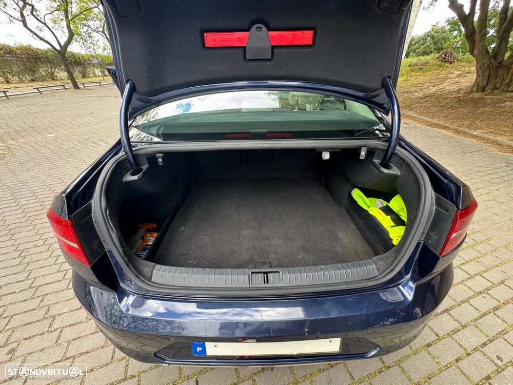 VW Passat 2.0 TDI Highline DSG - 11