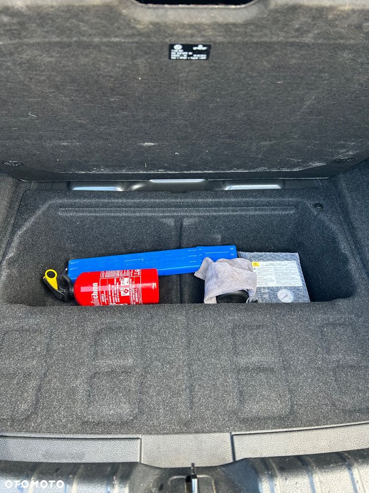 BMW Seria 3 335i Edition Sport - 12