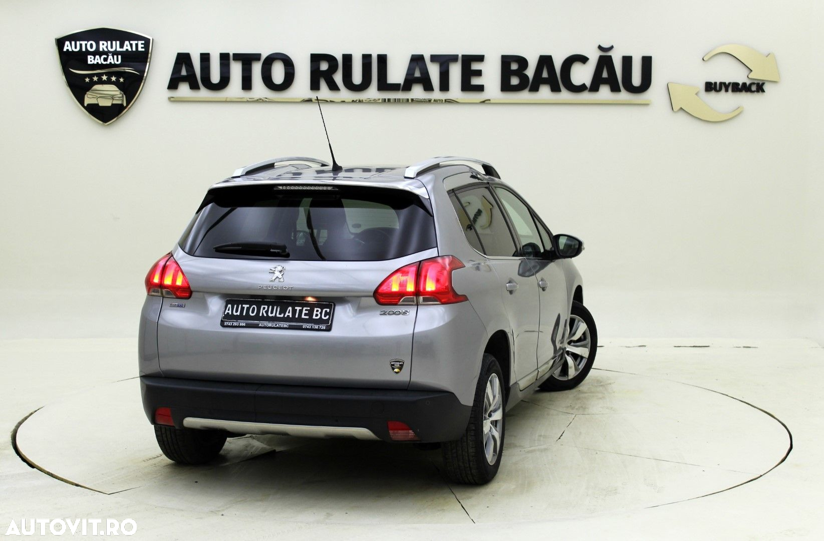 Peugeot 2008 - 6