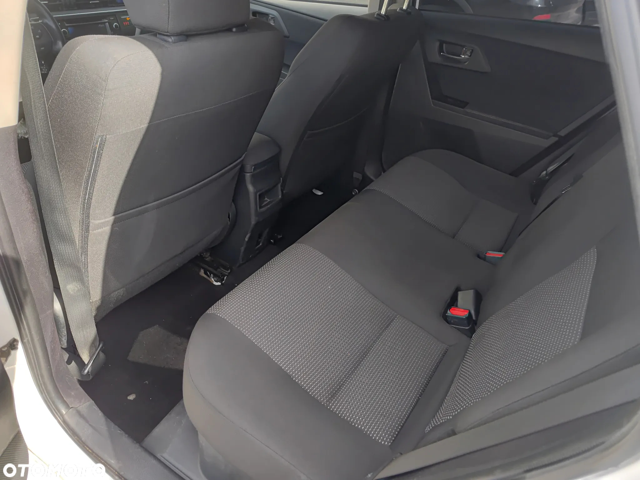 Toyota Auris 1.8 VVT-i Hybrid Automatik Comfort - 30