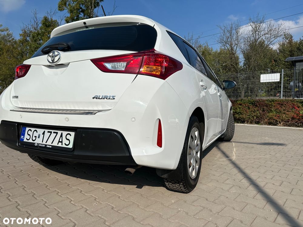 Toyota Auris - 10