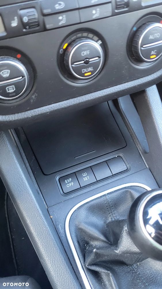 Volkswagen Golf 1.9 TDI DPF Sportline - 13