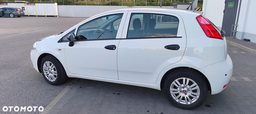 Fiat Punto Evo 1.4 8V Estiva Blue&Me - 16