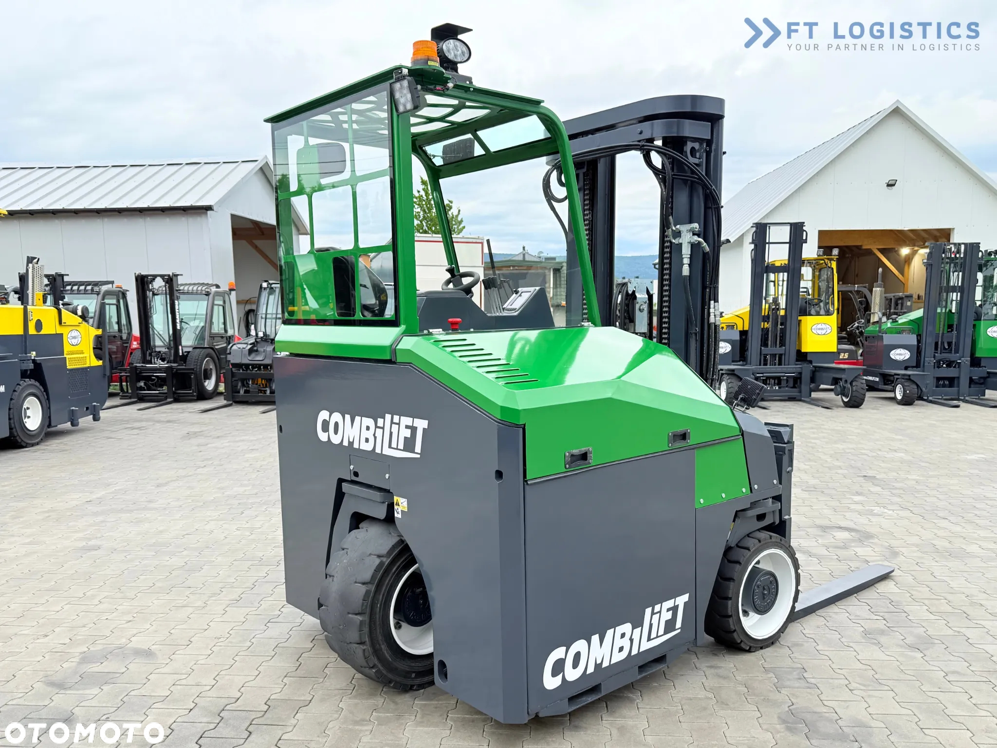 Combilift CBE4000 / TRIPLEX 5200MM / ELEKTRYCZNY / WOLNY SKOK / POZYCJONER / PRZESUW WIDEŁ / JAK NOWY - 7
