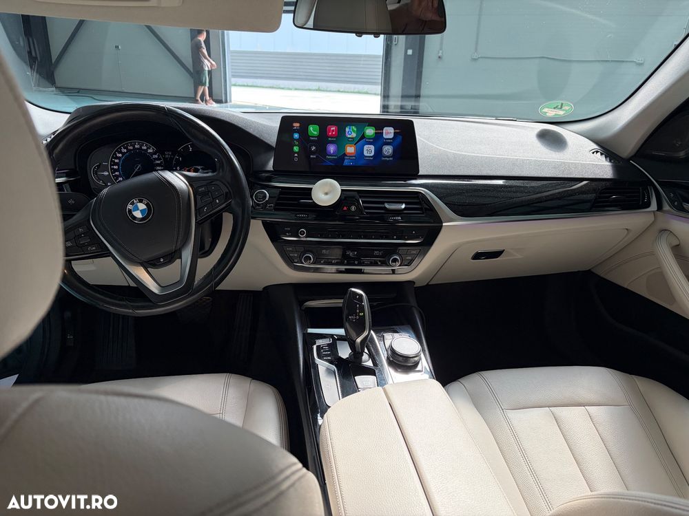 BMW Seria 5 520d AT - 12