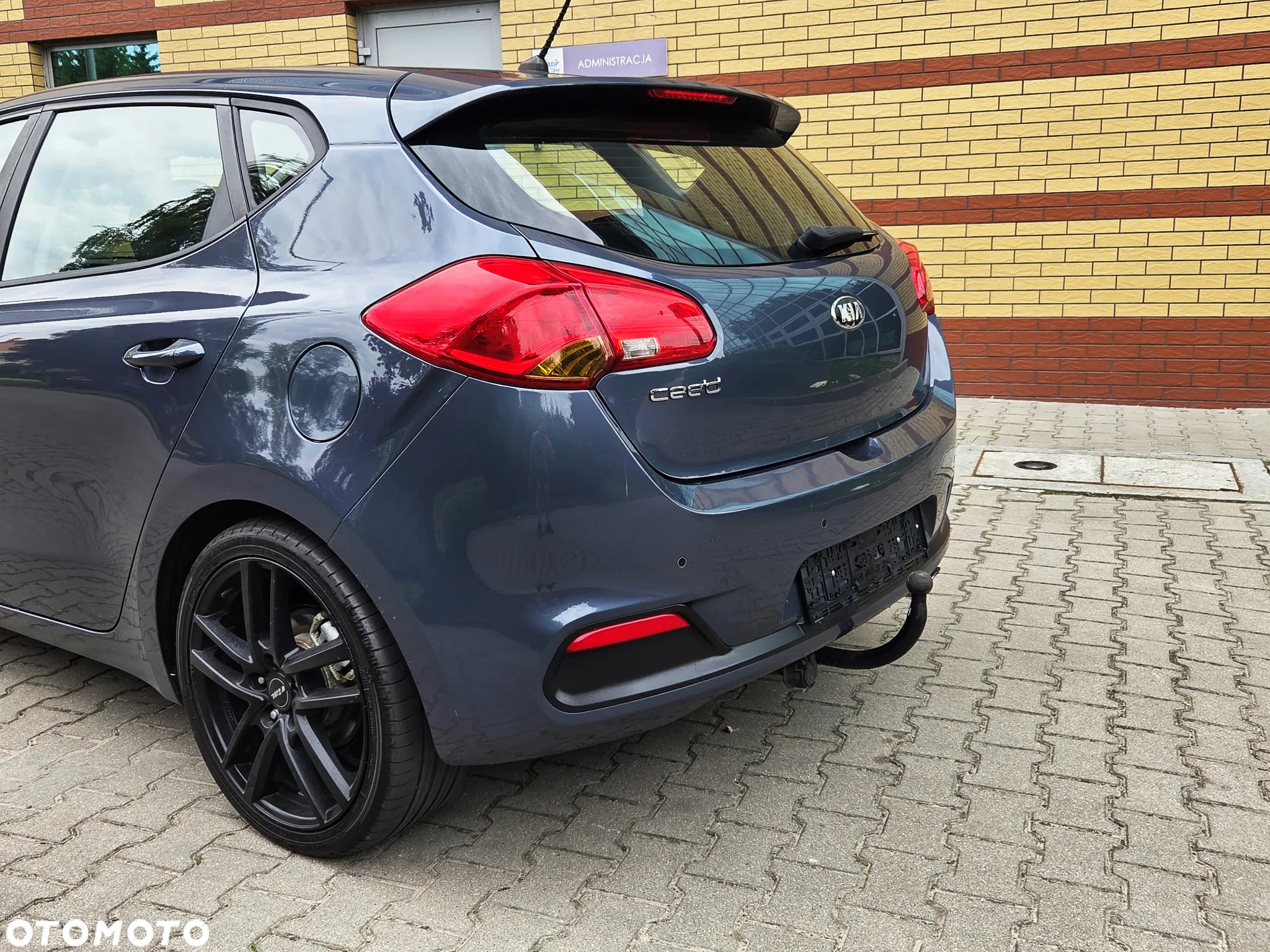 Kia Ceed - 13