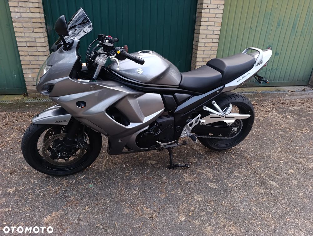 Suzuki GSX - 1
