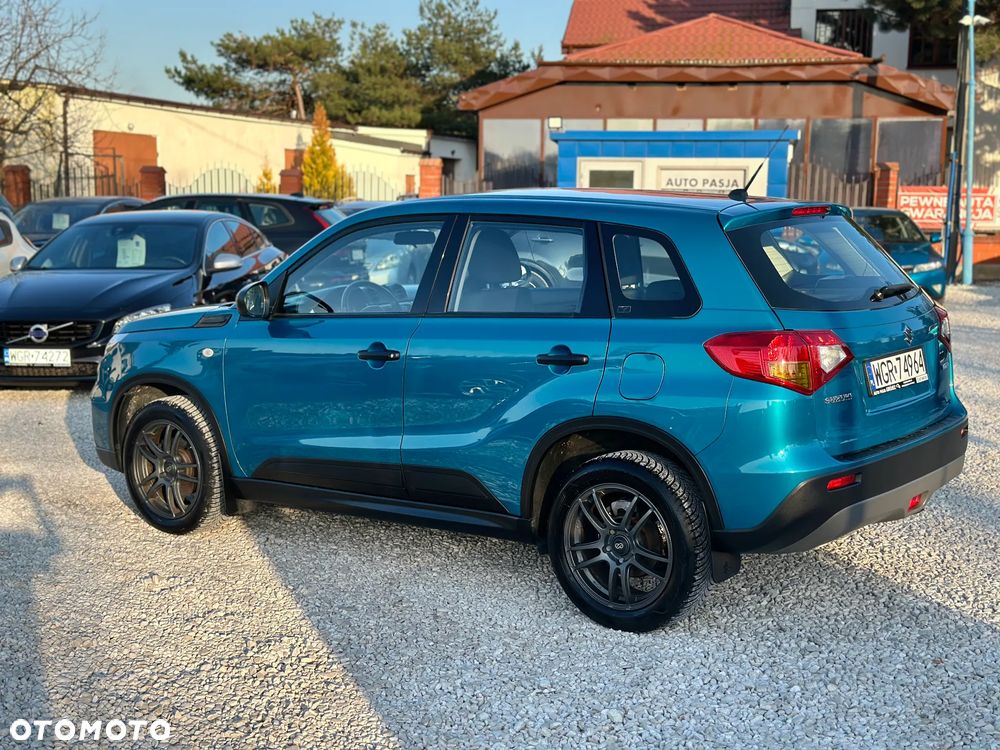 Suzuki Vitara 1.6 Comfort 2WD - 12
