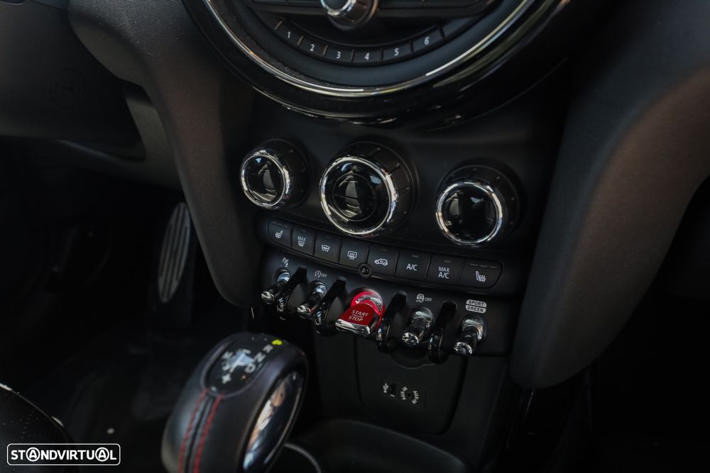 MINI 3 Portas John Cooper Works Aut. - 13