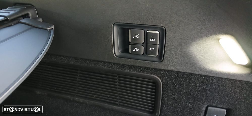 Xpeng G9 93.1 kWh AWD Performance Black ED+Gan.de Reboque+Pre.Seat&Au. P. - 8