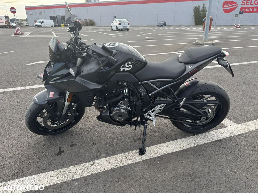 Suzuki GSX-8S - 1