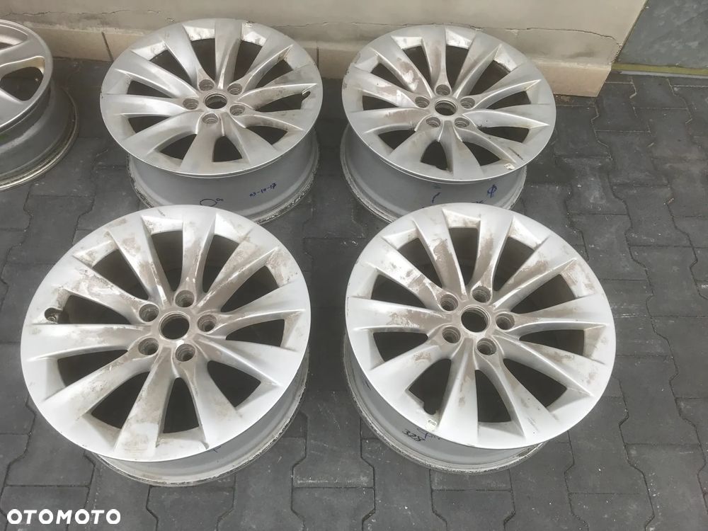 Felgi Tesla S 19 8x19 ET40 5x120 Piasta 64mm Proste ! - 1