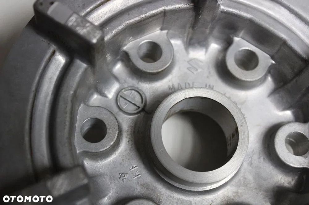 Zabierak koła Suzuki GS300 GS450 - 4