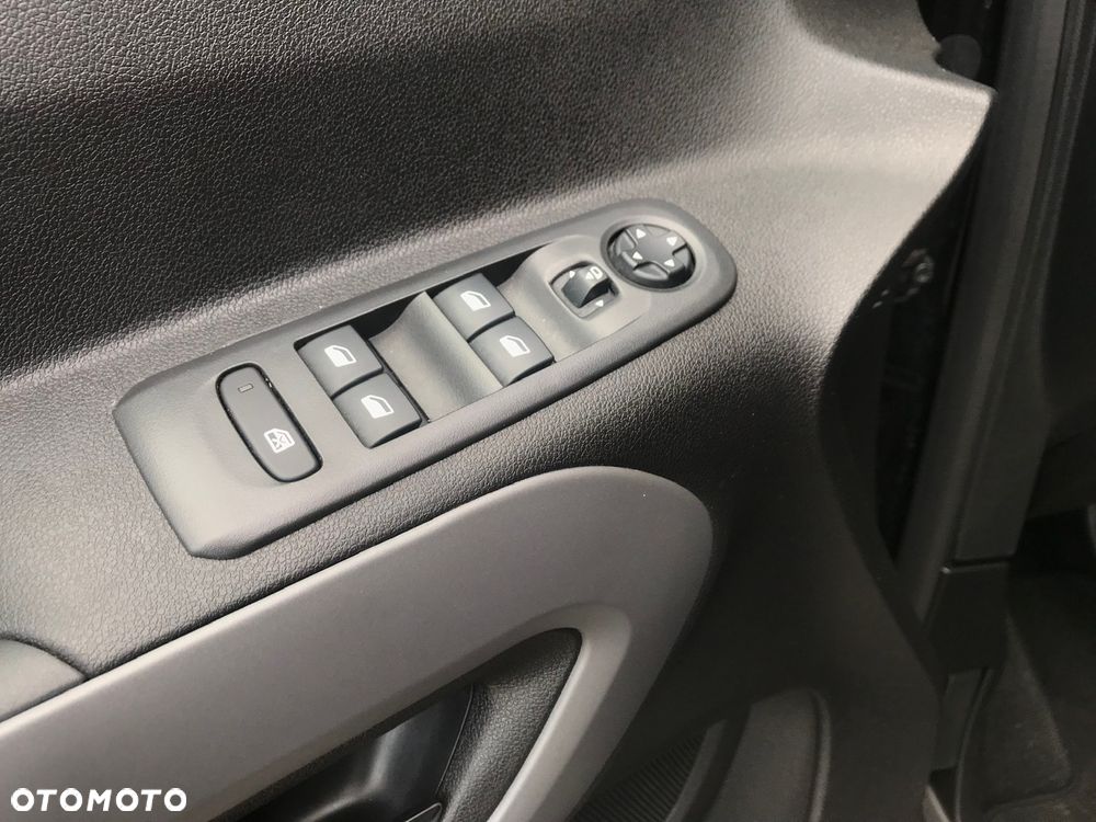 Toyota Proace City Verso 1.5 D-4D Family - 33